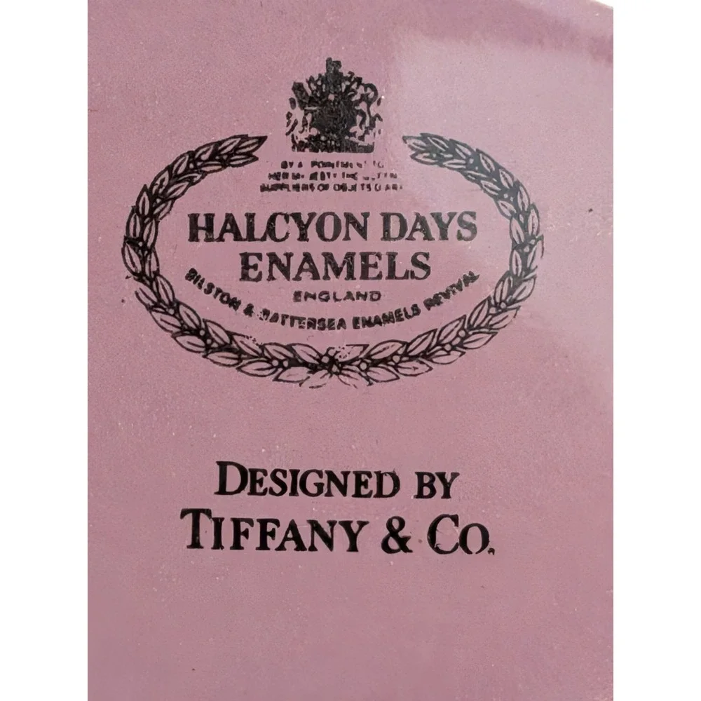 Halcyon Days Tiffany & Co Oval Enamel Pansy Pill or Trinket Box Lavender Purple